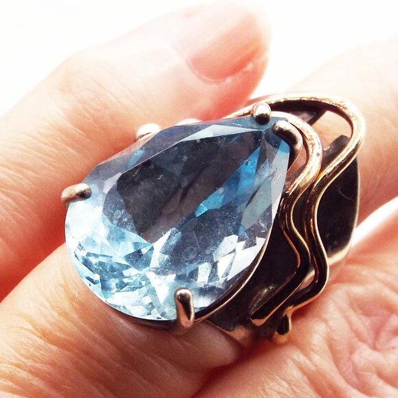 ARTISAN LARGE SKY BLUE TEARDROP TOPAZ IN CONTEMPORARY...